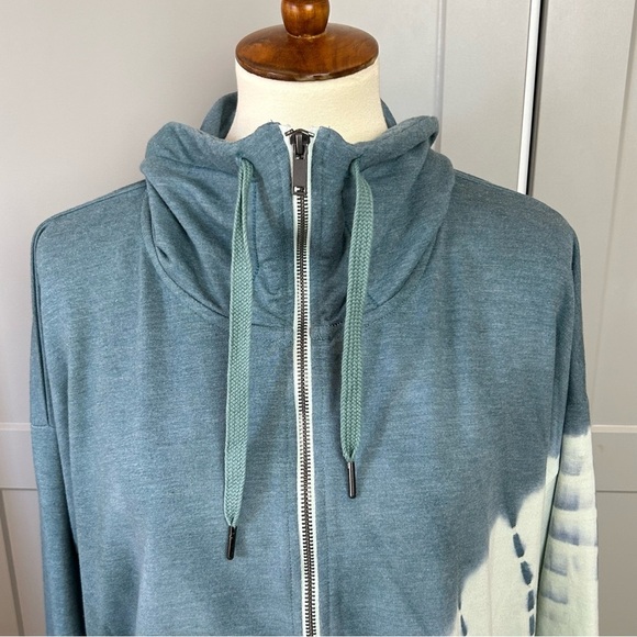 NWT Ideology Women's 1X Full Zip Sweater Blue Tie Dyed Camping Exercise Travel - Picture 4 of 8